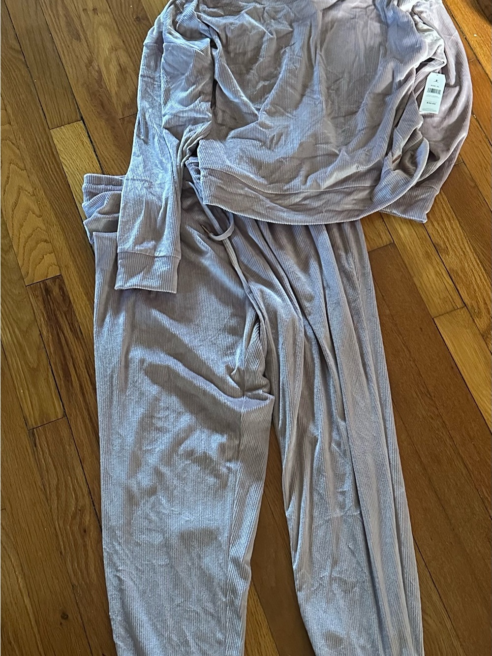 Danskin Lilac Ribbed Womenโs Pajama Set - Light Lavender Top & Pants